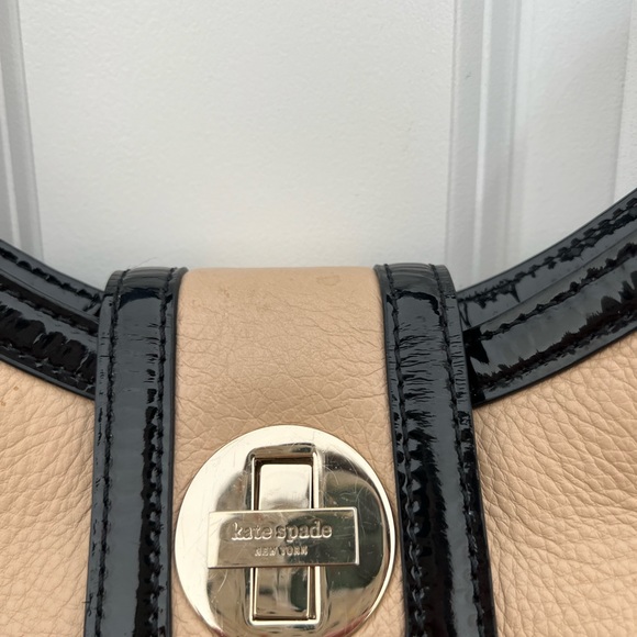 Beige and patent black Kate Spade - Picture 4 of 4